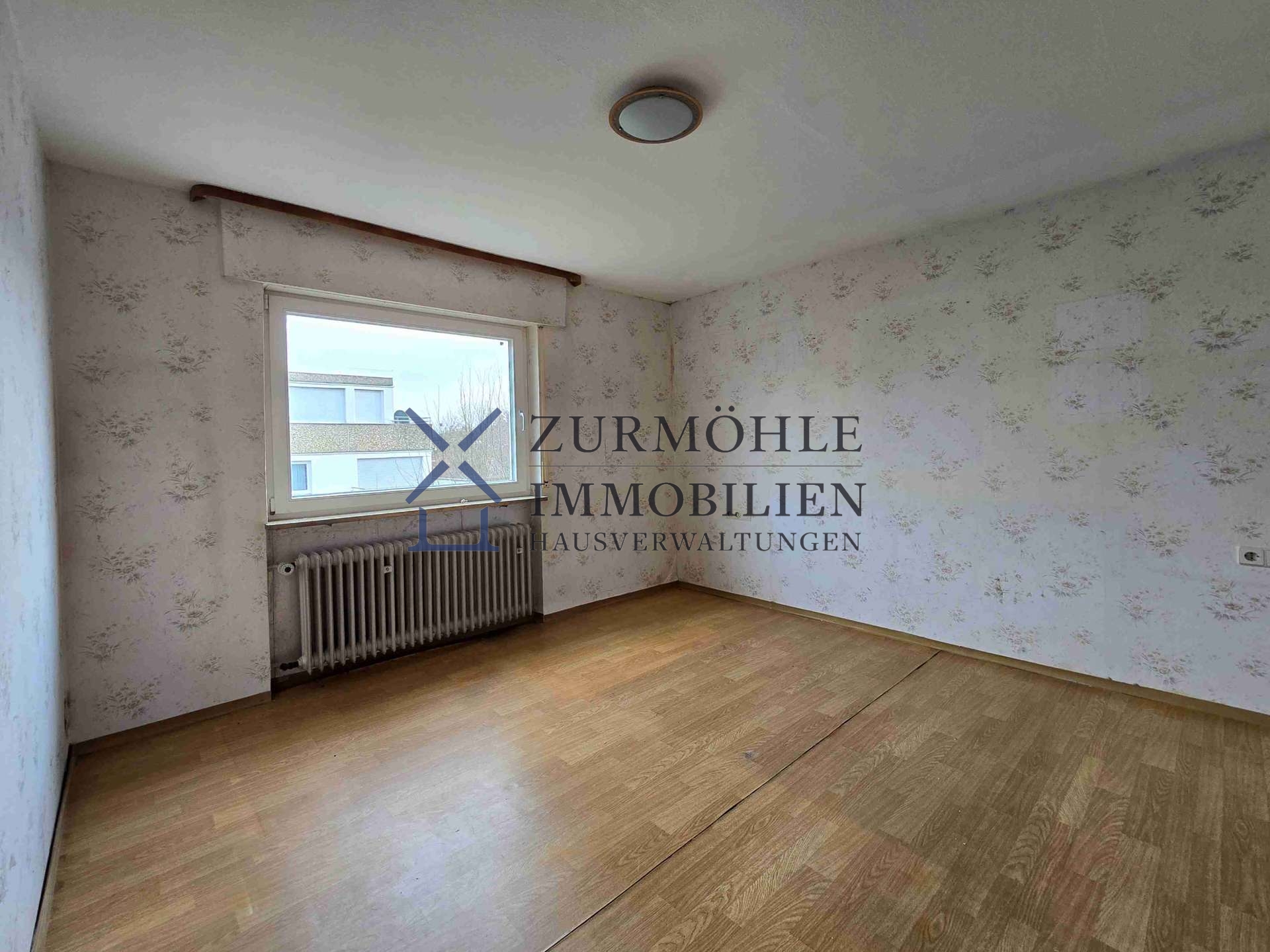 Zimmer1 OG.jpeg