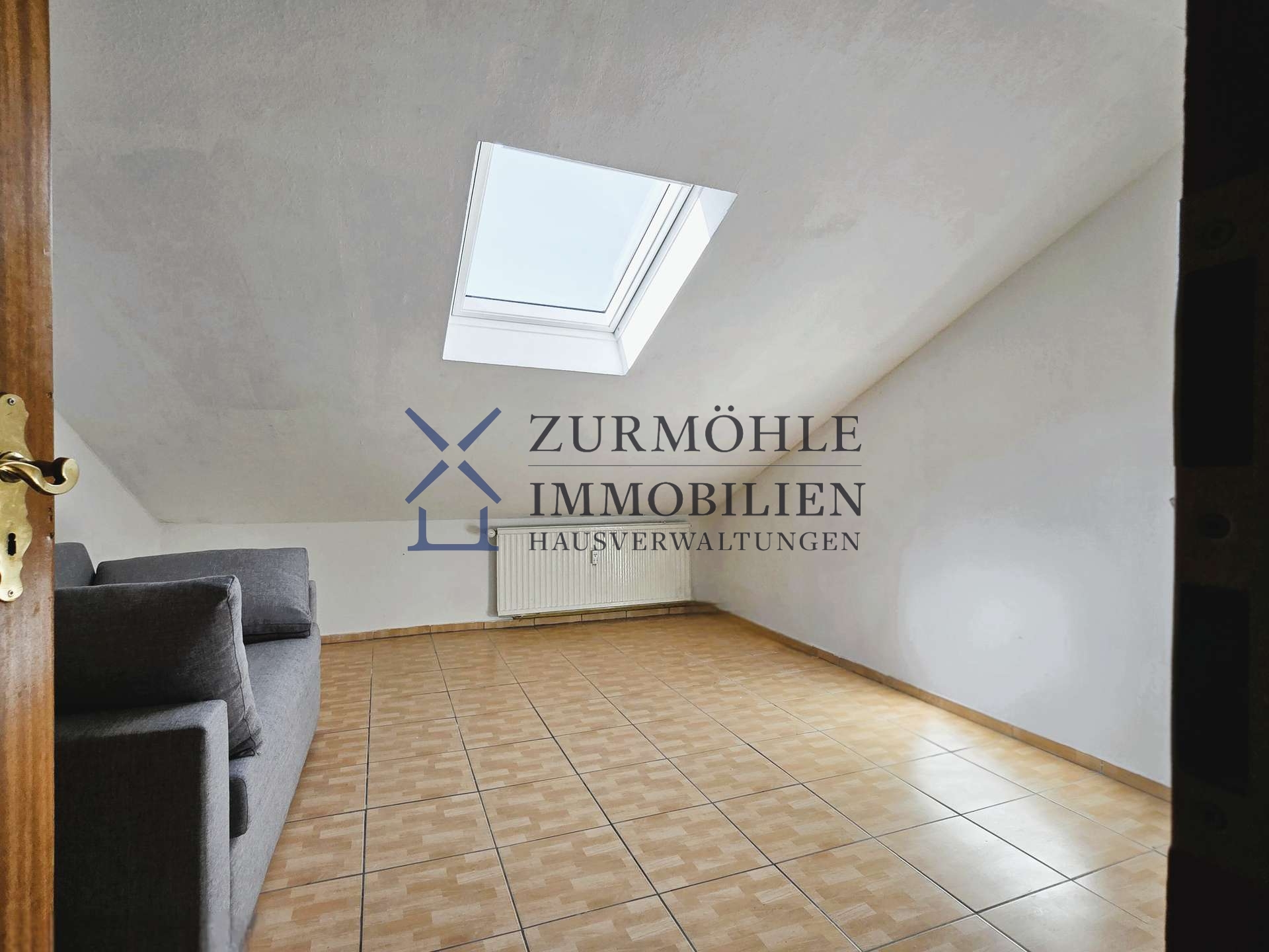 Kinde-/Arbeitszimmer DG