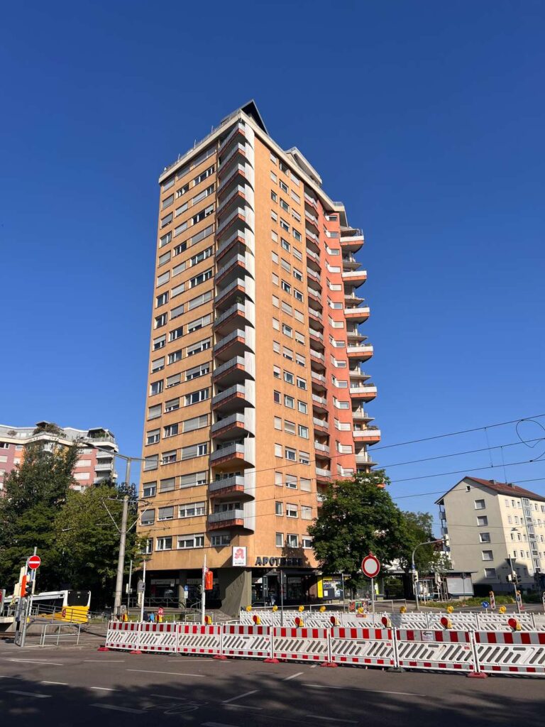 Stuttgart - !!! Frisch renoviertes Maisonette-Juwel im Architekturdenkmal „Romeo“ !!!